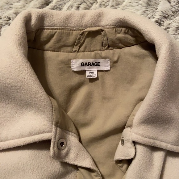 Garage - Shacket with front pocket - Picture 2 of 2